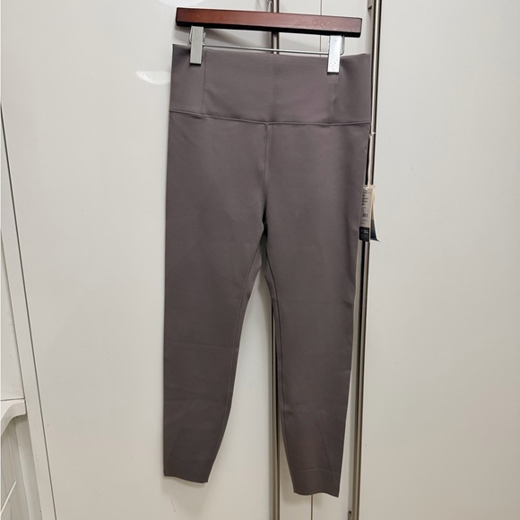 NWT VUORI Evolve Legging In SMOKE Size XL - Picture 6 of 9